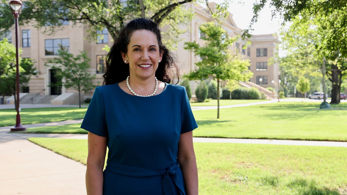 Respected nurse practitioner & Panhandle leader Dr. Holly Jeffreys will serve as new dean for #WTAMU College of Nursing & Health Sciences. Head of @WTNursing since 2020, Jeffreys holds 2 degrees from WT & owns several family care clinics. #GoBuffs wtamu.edu/news/2023/07/j…