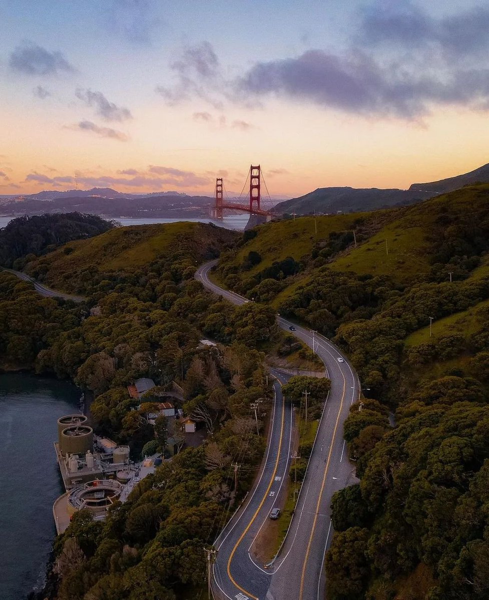 🌅🌉
📸 @cali__v
#inglésencalifornia #visitsausalito #visitsanfrancisco #goldengatebridge