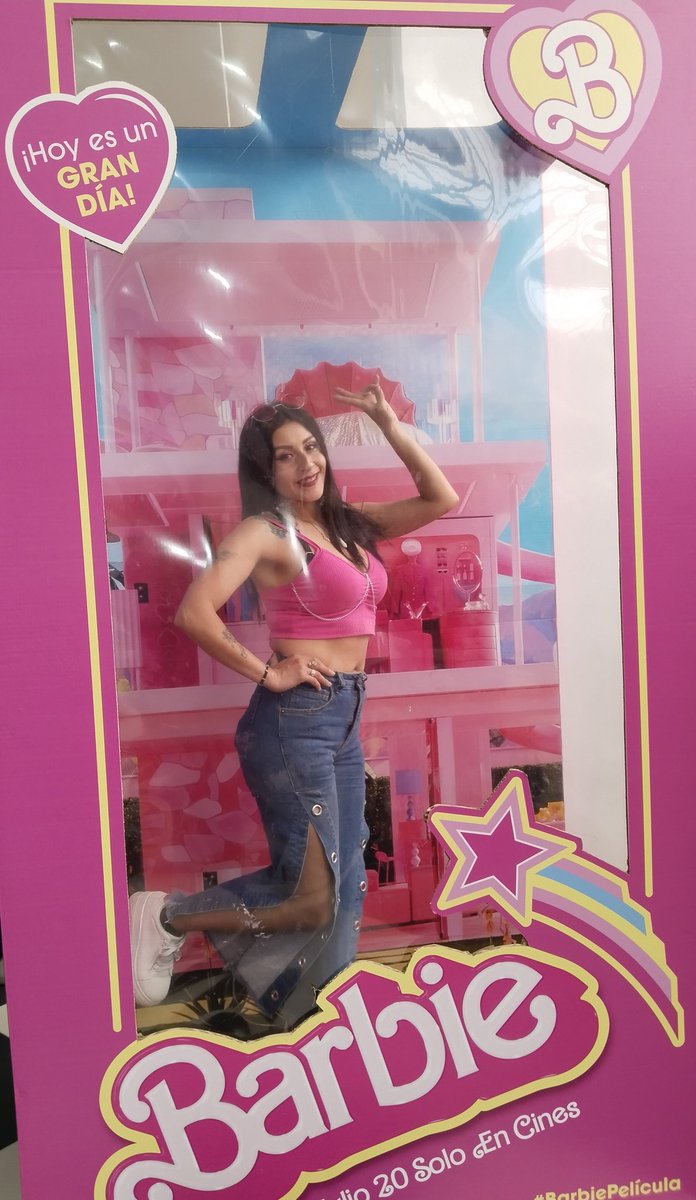 Mileedance's tweet photo. #Barbie #empoderemonos https://t.co/mmKeOKNFcr