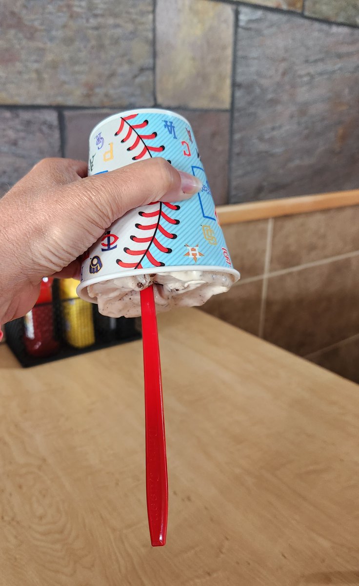 RileyKids's tweet photo. Buy a BLIZZARD Treat today! Miracle Treat Day brings hope that can help change kids’ health to change the future. $1 or more from every BLIZZARD Treat sold at participating @dairyqueen locations will be donated to @cmnhospitals to benefit @rileychildrens #RileyMTD #MTD https://t.co/axcSf02dSk