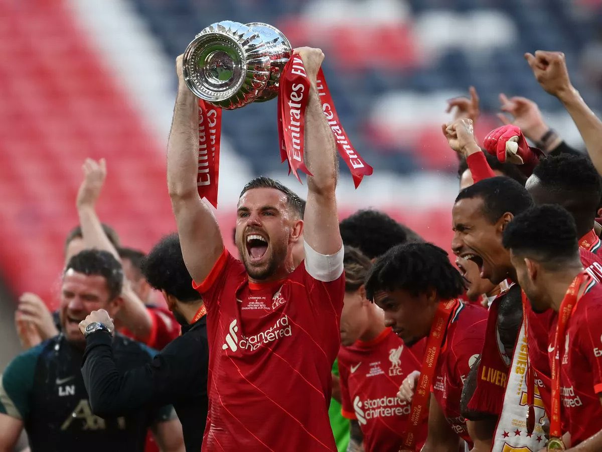 🔴 492 Appearances
⚽ 33 Goals
🎯 61 Assists
🏆 Premier League
🏆 Champions League
🏆 FA Cup
🏆 x2 League Cup
🏆 Club World Cup
🏆 Super Cup
🏆 Community Shield
🏅 Liverpool fans' POTY
🏅 FWA FOTY

Jordan Henderson has today signed for Al Ettifaq. Thank you for everything ❤