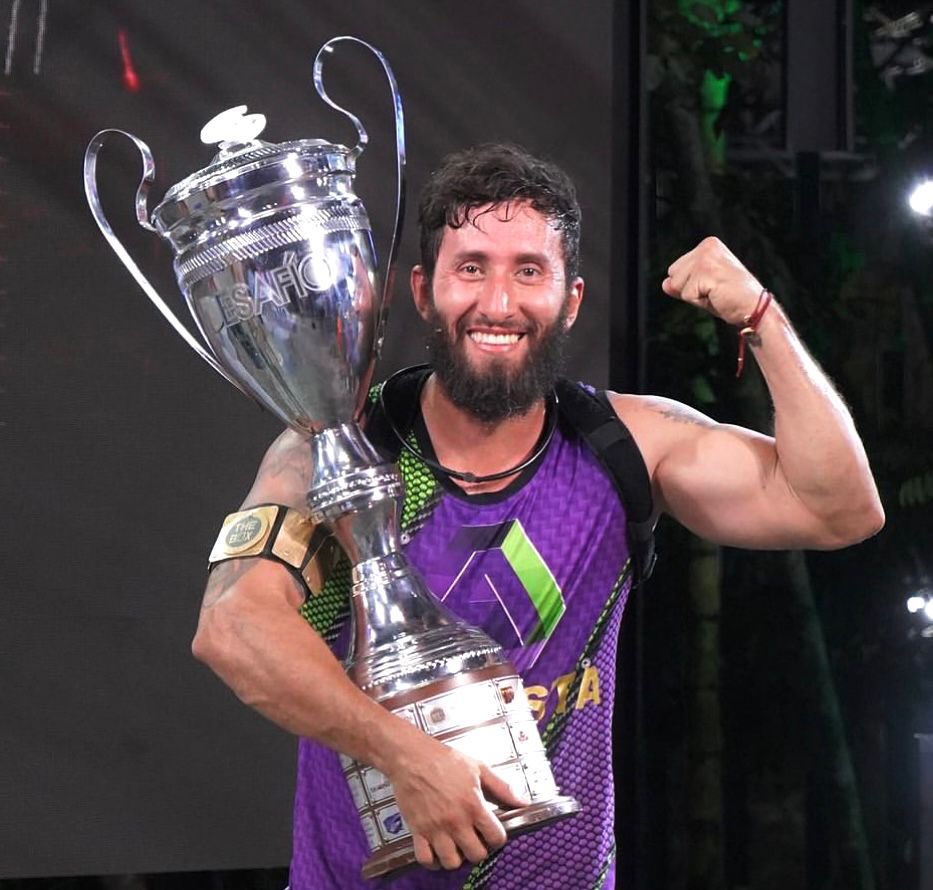 Senseialejo's tweet photo. No fue 1...Ni fueron 2, Fueron 3.

Gracias, gracias Gracias.

Lo sueños SI se cumplen. https://t.co/dBzNrpiYKM