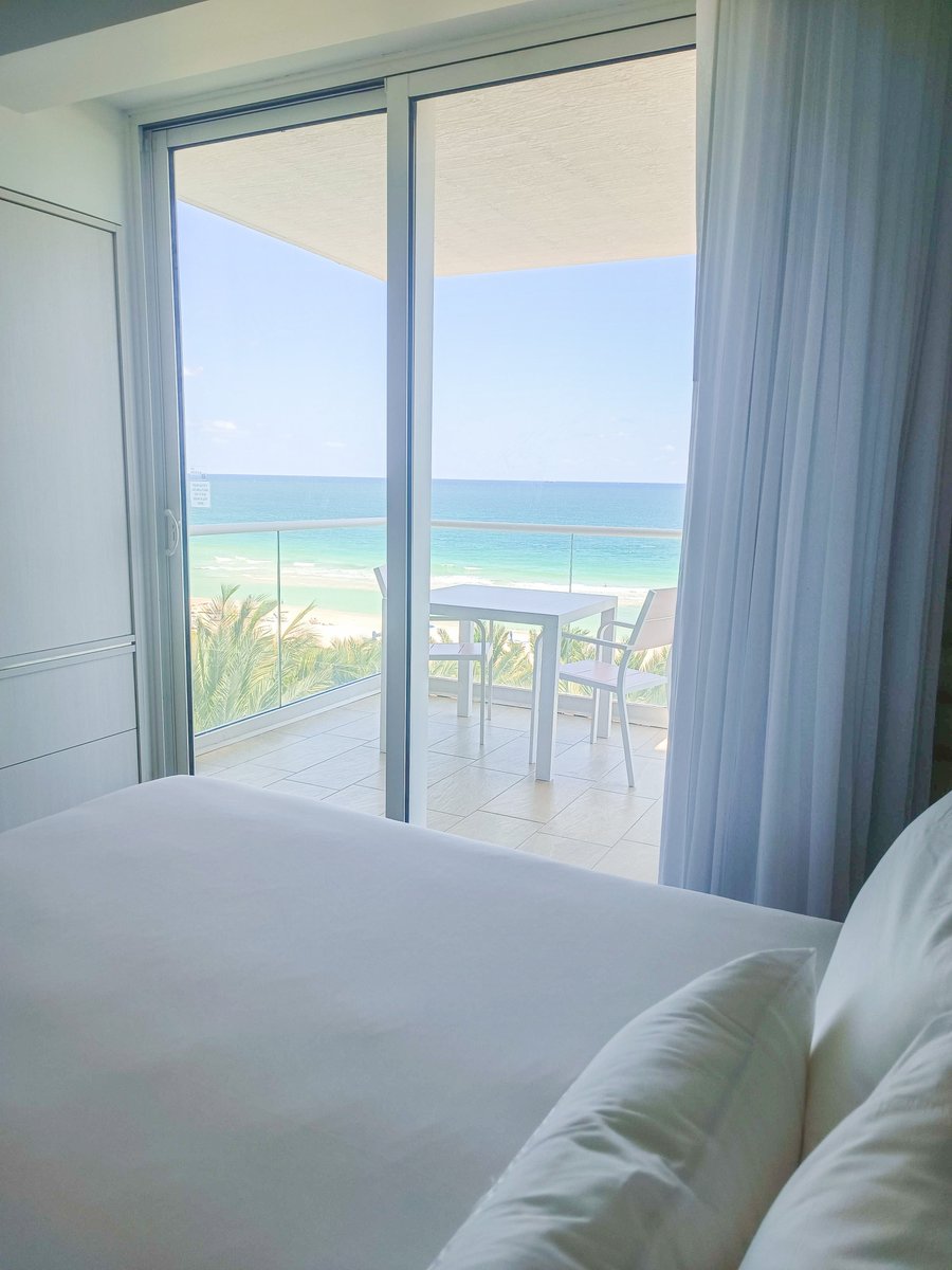 GrandSurfside's tweet photo. Our oceanfront suites are the perfect fit for your summer by the beach! https://t.co/JlI8voej0w
#grandsurfside #oceanfrontsuite #kingbed #kingsuite #miamihotel #hotellife #roomwithaview #oceanviews #suitelife #miaexplore #visitmiami #foundinmiami https://t.co/n42mRFtiT0