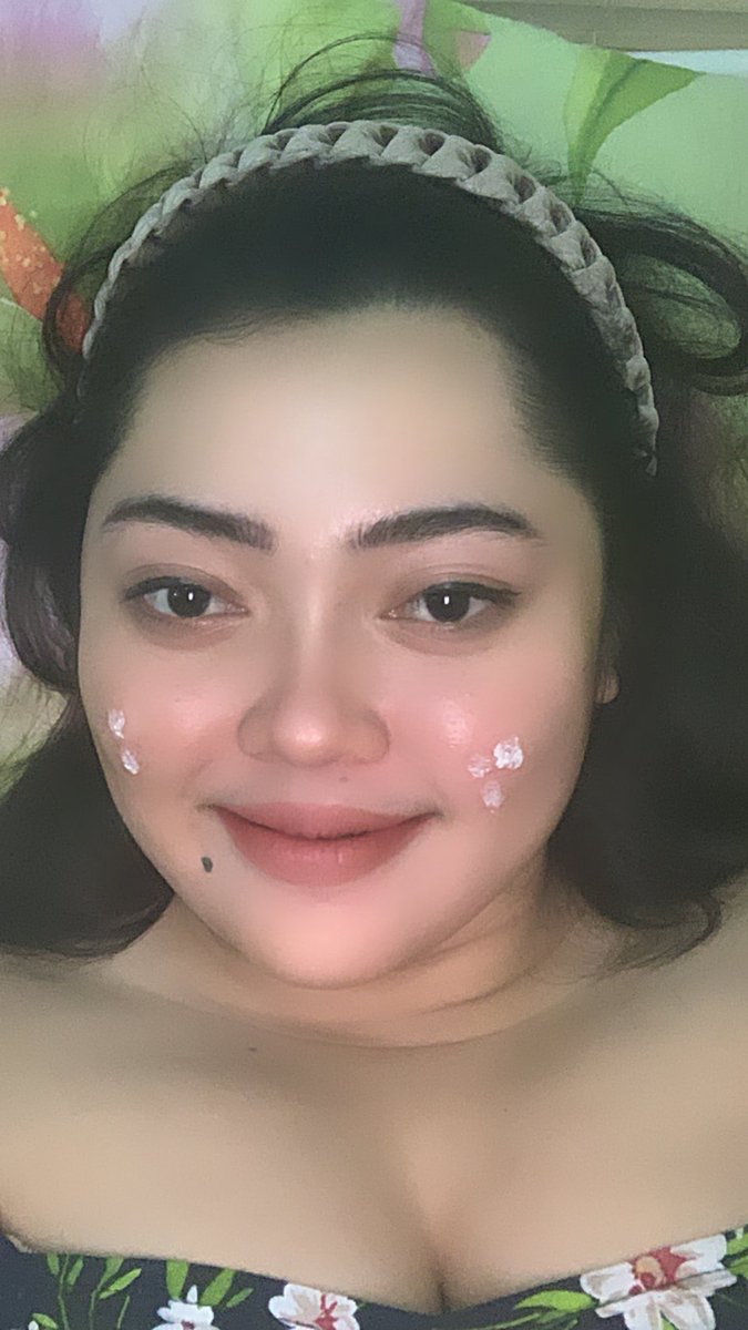 bunga_harum11's tweet photo. Jerawat yg tdk tau diri,lama sembuhnya dikasi ini itu sembuh ganti sampingnya😫 hormat kebanyakan yg dipikirin yg dilakuin udh mentok🙃 rang orang kok bs mulus gimana dah https://t.co/BLgWKNiRFB