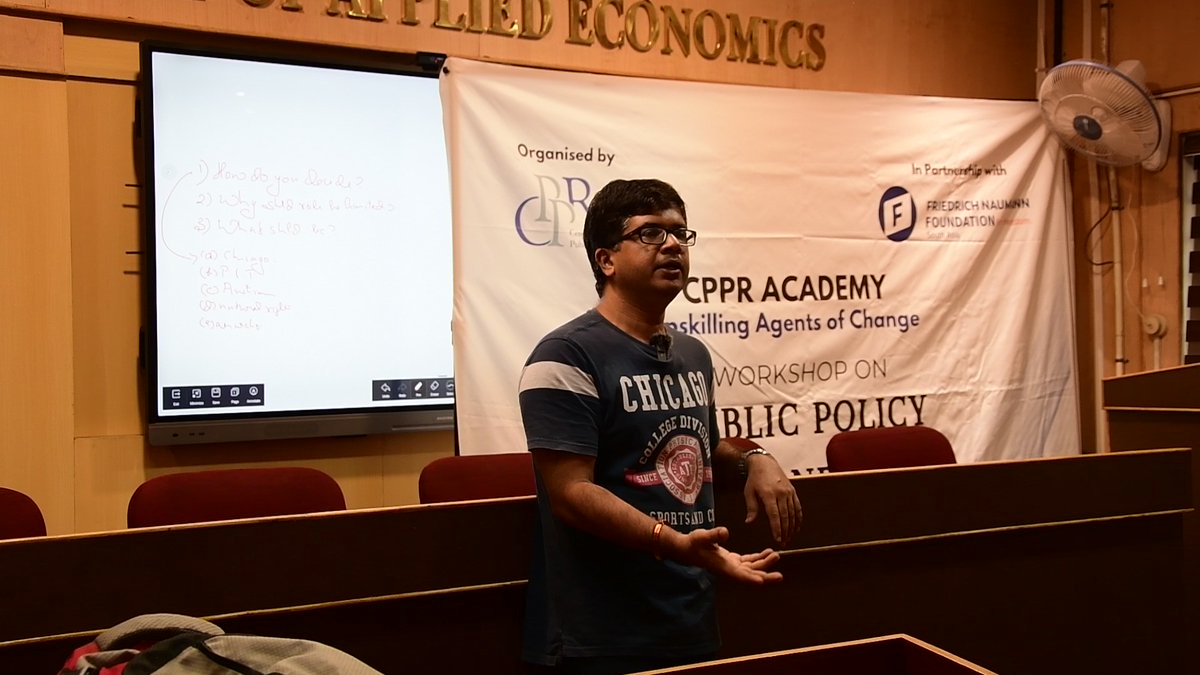 CPPRIndia's tweet photo. Inspiring young minds to engage in thought-provoking discussions on public policies and the role of markets at the Department of Applied Economics, @CUSAT , Ernakulam.
#collegeworkshop #publicpolicy #CPPRAcademy #Markets #cpprindia #futureleaders #YouthEmpowerment https://t.co/yFvYc8qryY