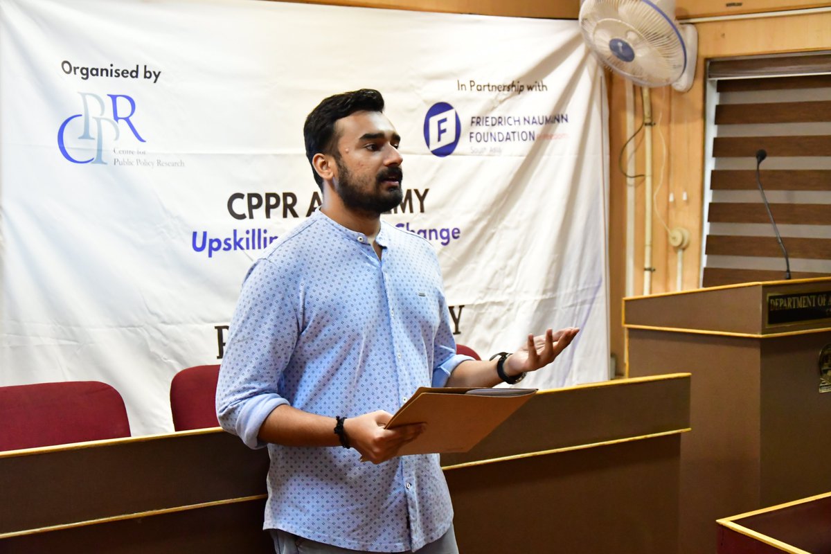 CPPRIndia's tweet photo. Inspiring young minds to engage in thought-provoking discussions on public policies and the role of markets at the Department of Applied Economics, @CUSAT , Ernakulam.
#collegeworkshop #publicpolicy #CPPRAcademy #Markets #cpprindia #futureleaders #YouthEmpowerment https://t.co/yFvYc8qryY