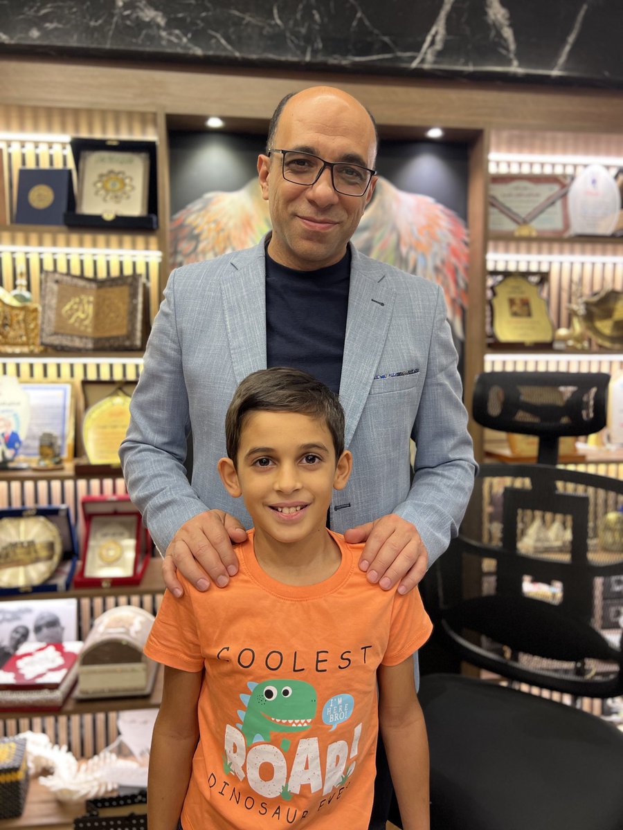 hanysoliman1978's tweet photo. كرم من غزة، شوفته امس بعد ٩ ايام من العمليه و اتصورنا الصورة العسل دي و نسيت انزلها.
والدة بيقولي كرم من امس قاعد مستني الصورة، سامحني يا كرم https://t.co/PyUvzMN2lK