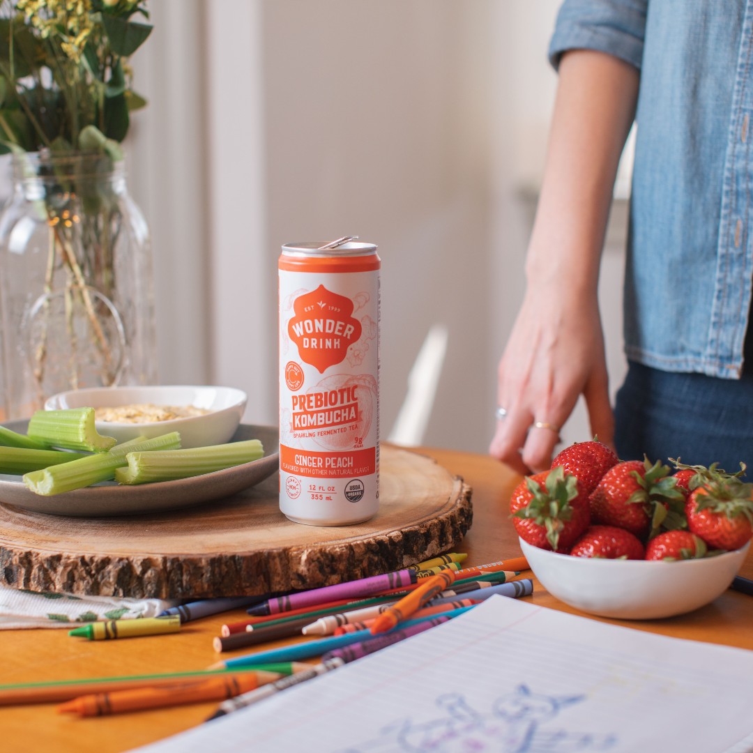 wonder_drink's tweet image. Afternoon snack, meet low-sugar kombucha. 🌿🍹 Enjoy plant-based prebiotics with your lunch or snack and get some extra gut health in! 🤗 

#HealthyGut #DrinkToHealth #WonderDrink