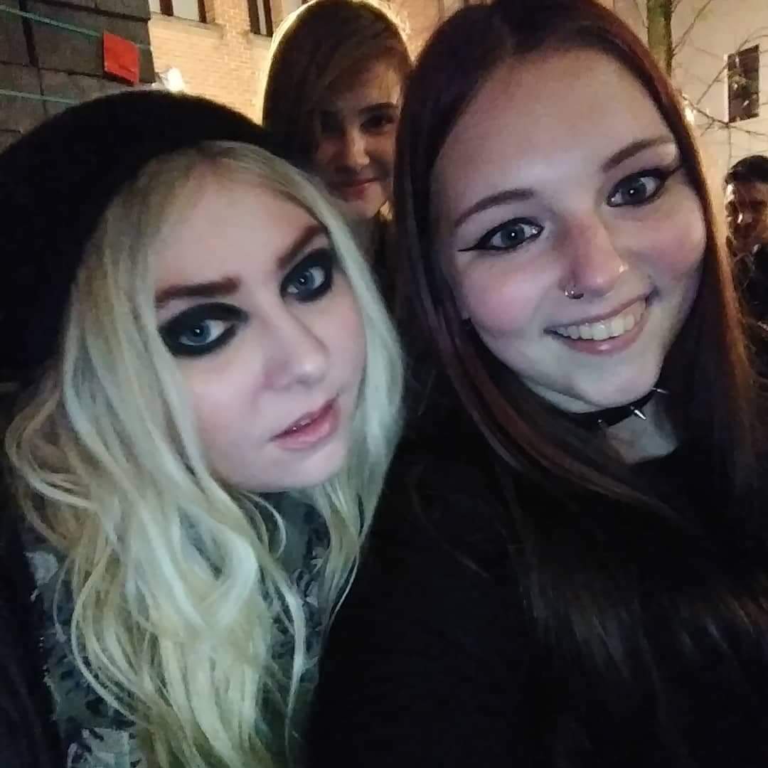 Happy birthday to by far the coolest person alive, <a href="/taylormomsen/">Taylor Momsen</a> ! Love you, hope to meet you again sometime - maybe I can bring my daughter with me at that point 💕🖤