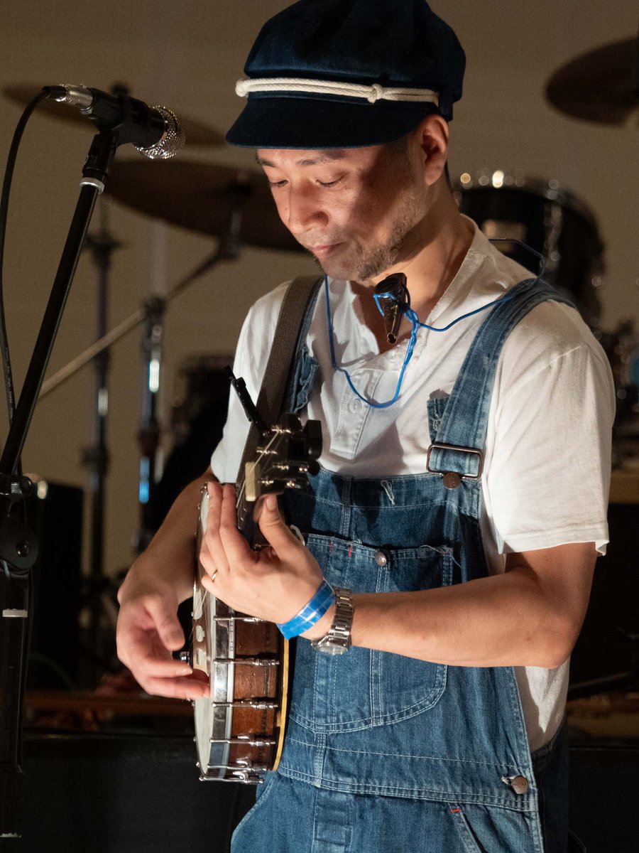 tommy2955's tweet photo. #ゑびすブルースフェス
BIG FIELD JUG BAND (Photo by @tommy2955)
#キングブラザーズ #T字路s #ペンペンドンピー #池間由布子 #スパイダーテツ #アンモニアンズ #BIGFIELDJUGBAND #HotchPotchBluesBand #ThePYTHONS https://t.co/WRUu46G4Ef