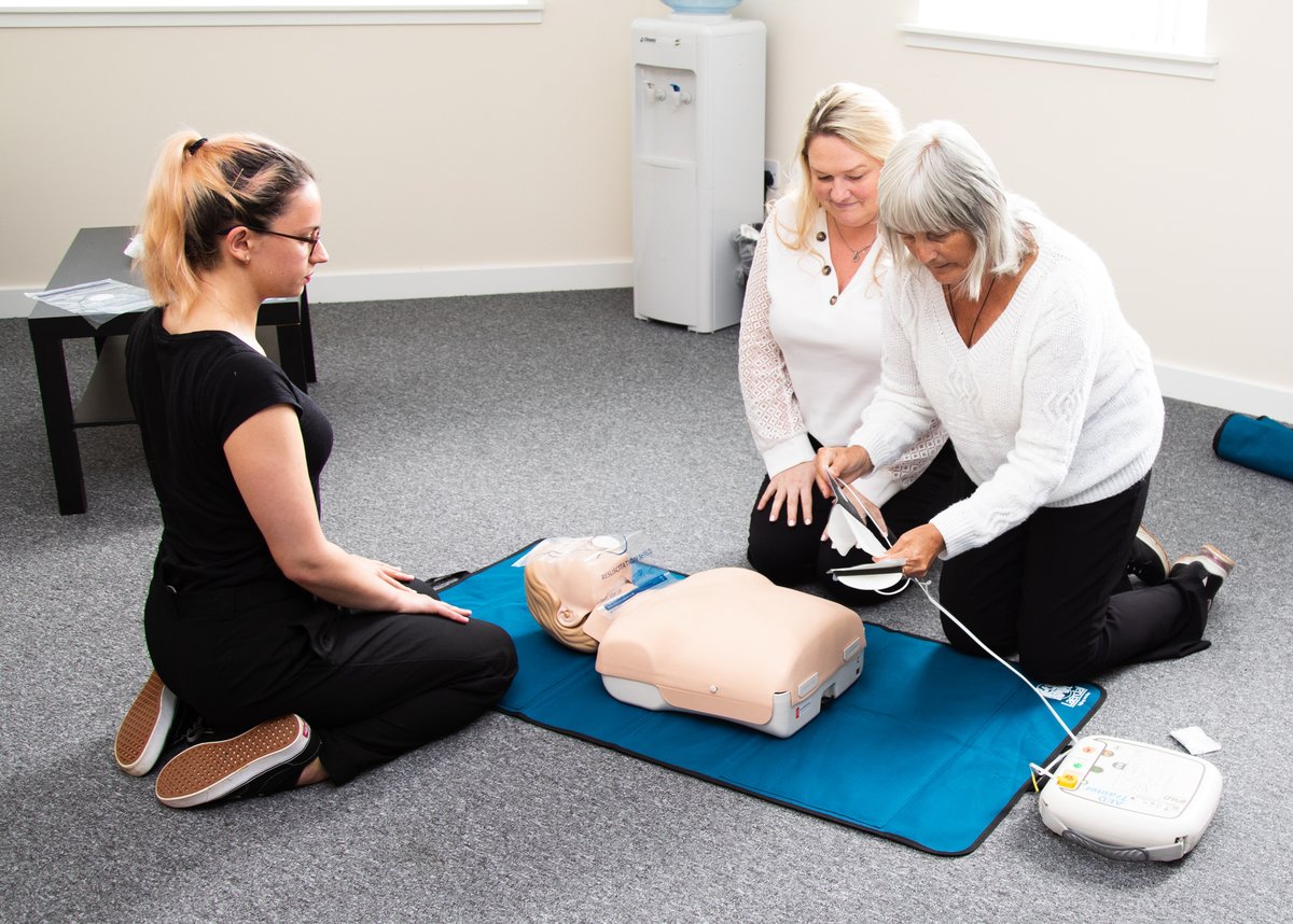 VA_SLAN's tweet photo. ππ₯°A special thank you to our friends at @SES12EK for coming to VASLan and delivering a fantastic First Aid course this week.
Our team enjoyed the course whilst gaining valuable skills and understanding of how to deliver First Aid.
#southlanarkshire #thirdsector #VASLan https://t.co/Qydt1M4277