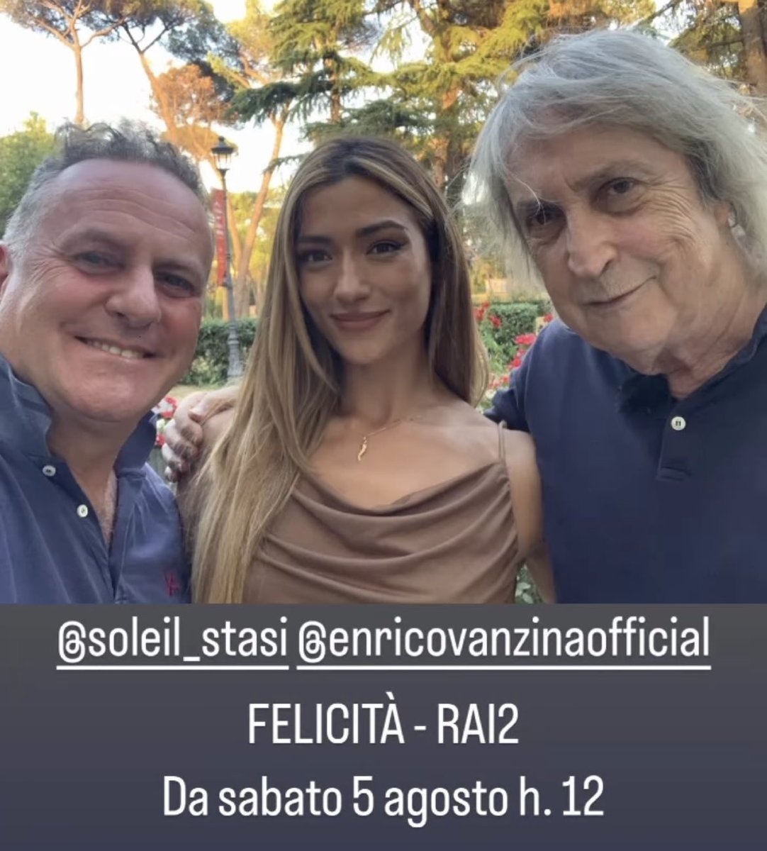 Menefreghista97's tweet photo. La mia bambina sbarca sulla rai
Tanto,tanto proud,debolissima🤧✨
#solearmy
https://t.co/QDsqrOfz9V https://t.co/yDHDE4rl1M