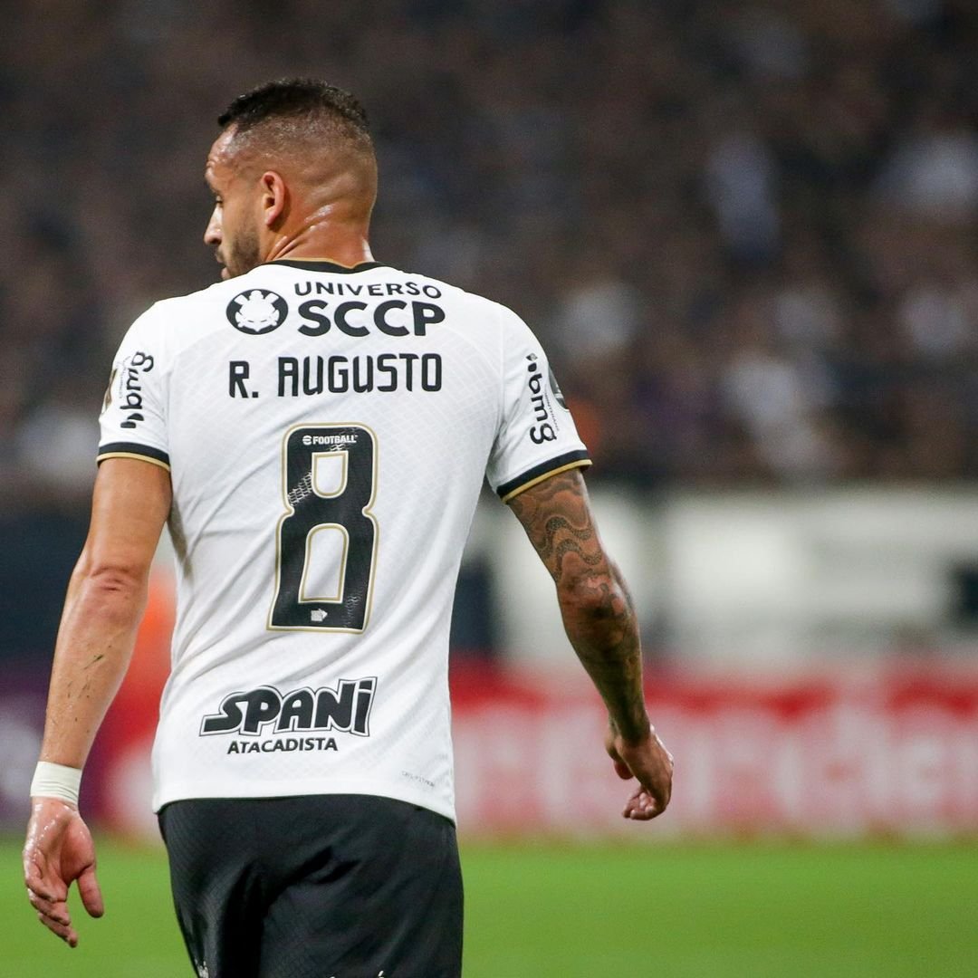 CorinthiansArab's tweet photo. سحر القميص رقم 8 
ثقيل 
#VaiCorinthians https://t.co/Vka0wrguSa