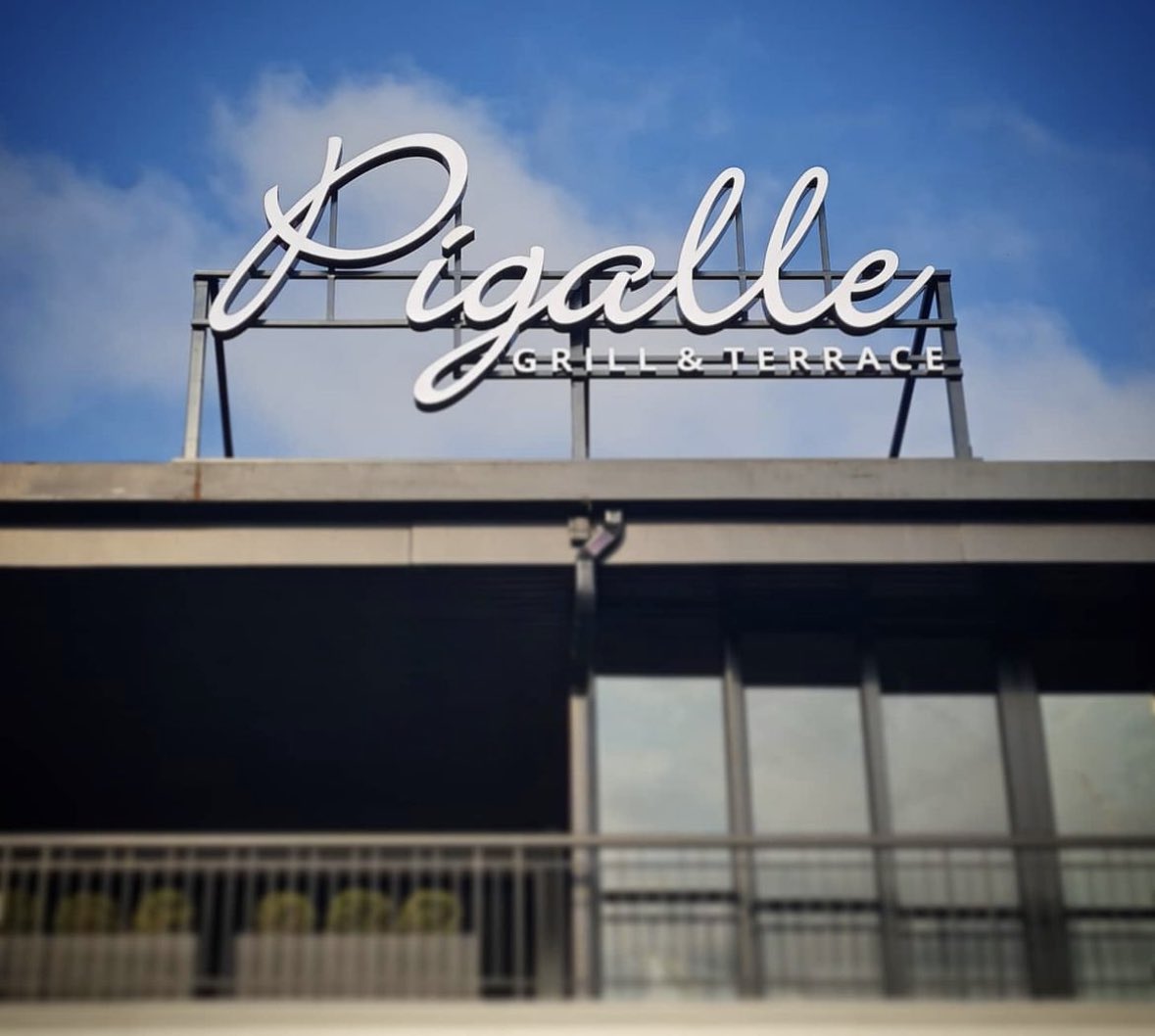 villageviewjhb's tweet image. @pigalle_joburg hits all the right notes comprising of fresh seafood and classic dishes with Portuguese flair. The perfect choice for an intimate dinner, catchup with friends or a special occasion ✨

#villageview #pigallebedfordview #trynow #food #wheretoeat