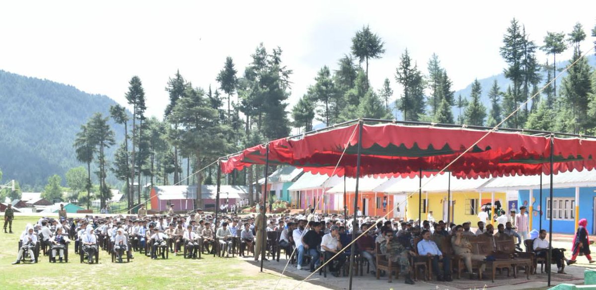 sarali118706999's tweet photo. "Saluting the Courage: AGS CHANDIGAM Marks Kargil Vijay Diwas with Dignity"
#IndianArmy
#KargilVijayDiwas
#RealHeroes
#ProsperousKashmir
#YouthofKashmir
#EducatedKashmir
#VandeMaTaram
#IAmKashmir
#SentinelsofLolab
#ProsperousKashmir
#StudentsOfKashmir https://t.co/32PIx2LGOL