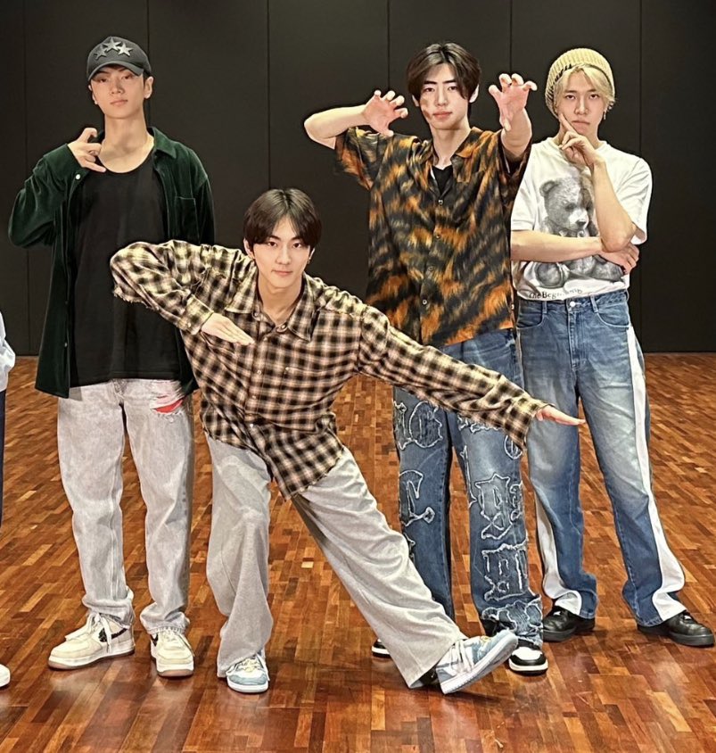 ไบท์มีครับ    บ๊ะเมี้ยว    ไบท์มี!!!    บ๊ะเมห์