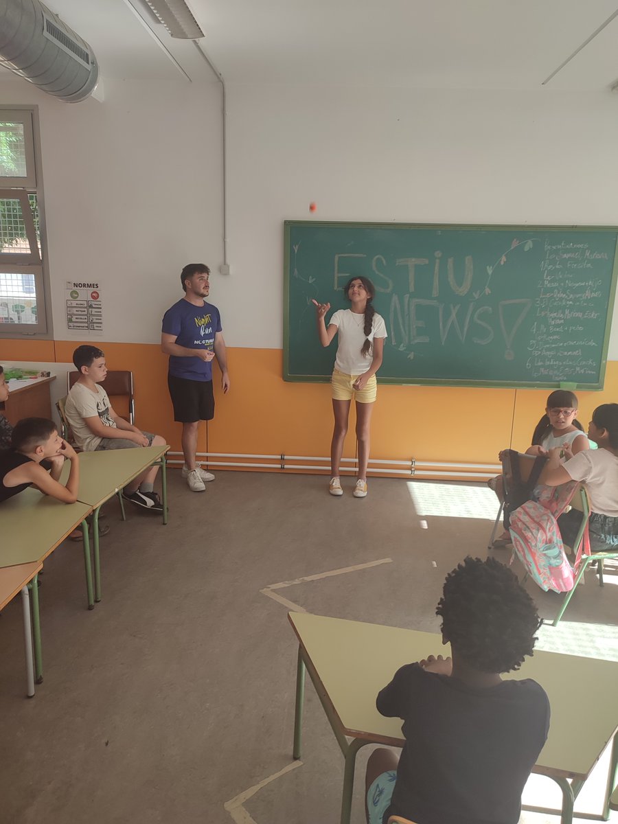 TGNEducacio's tweet photo. 🤹 Habilitats com l'atenció, la concentració, la motricitat, la concentració i la coordinació motora es poden reforçar en una mateixa activitat. 
🎭 Aquests dies el Laboratori Creatiu de l'@EscolaRiuClar treballa les arts escèniques amb un taller de malabars. https://t.co/ydRGI83Zts