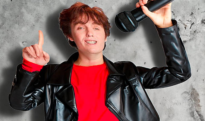 Sam Campbell's back at the Edinburgh Fringe ...with one of the most Sam Campbelly stunts you could imagine chortl.es/3rQA0xx