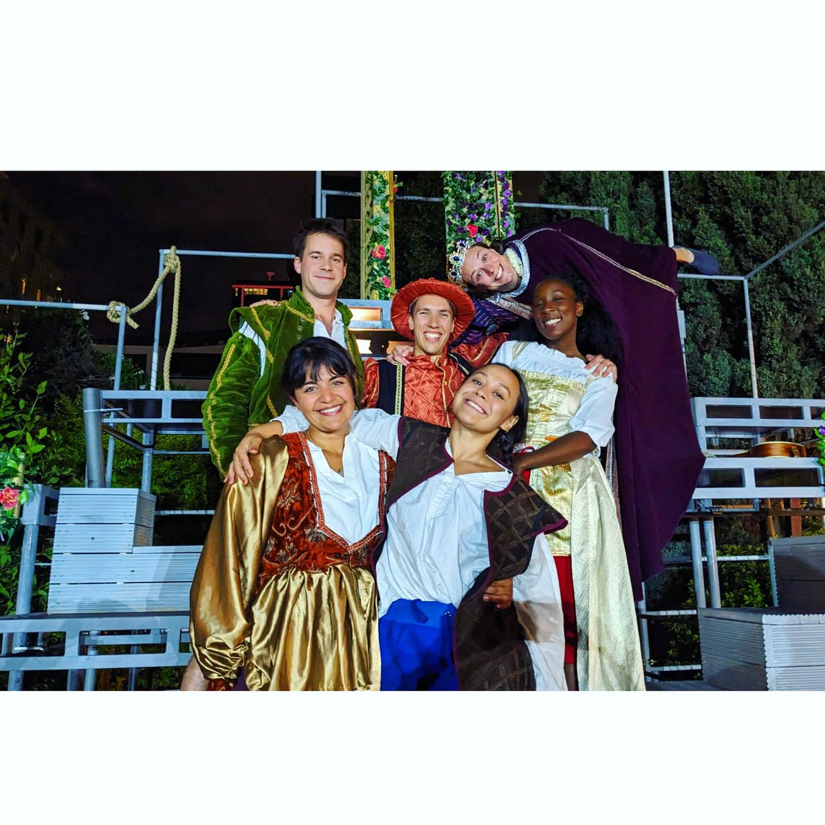 #RomeoAndJuliet is officially OPEN! 🎭❤️ Can't wait to make you laugh and cry with <a href="/weareopenbar/">Open Bar Theatre</a> #Actor #Theatre #Tour