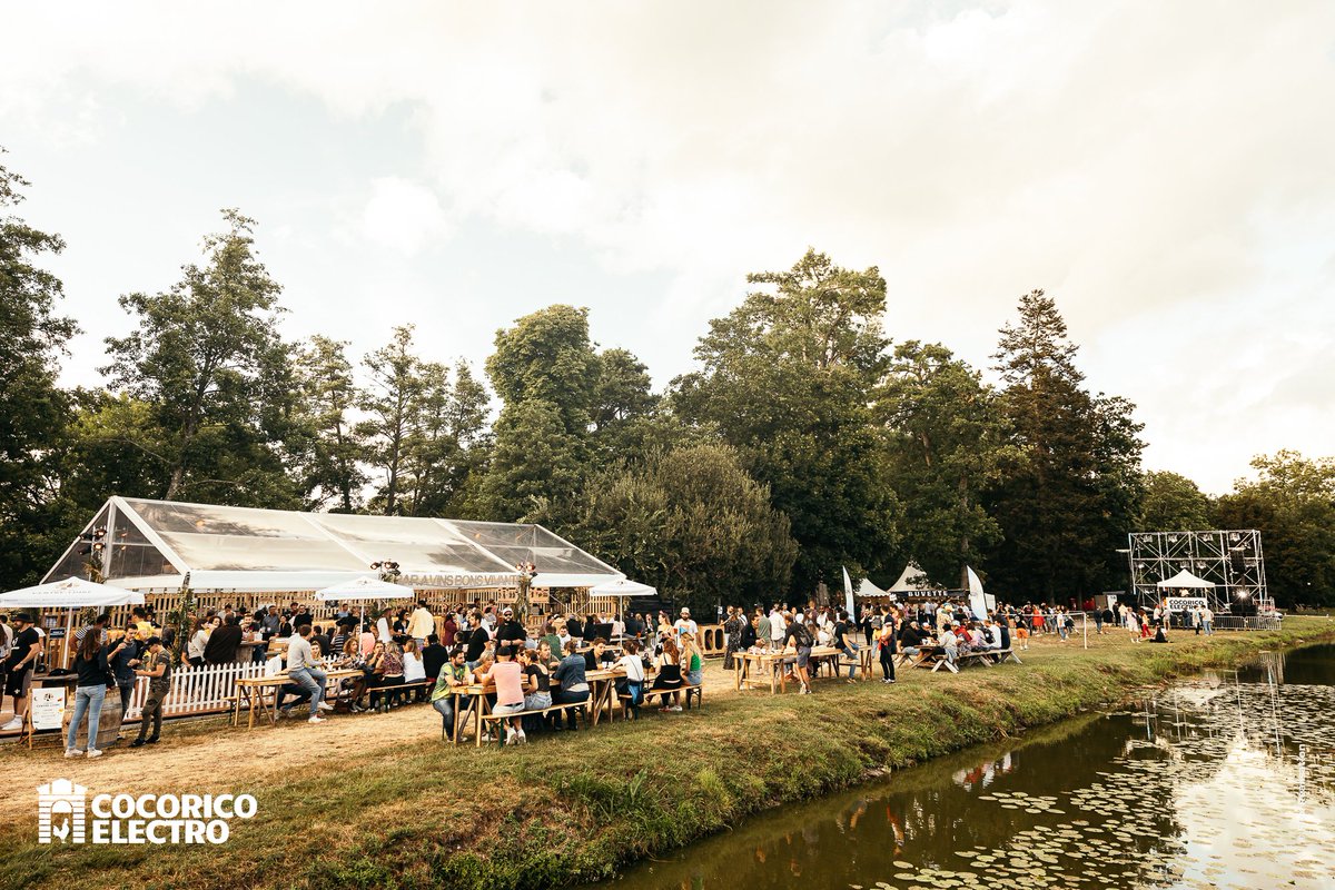 CocoricoElectro's tweet photo. Cocorico Electro 2023 ✅🐓🔥
1 château, 2 scènes, 30 artistes, + de 15 000 festivaliers réunis sur 3 jours, 200 bénévoles. Une aventure humaine incroyable : 𝗠𝗘𝗥𝗖𝗜 ! 

🔜 RDV les 12-13-14 juillet 2024 !

🤝 Organisé par L'Atelier, Tous au Château et @Stars_Europe. https://t.co/qSnIPxSzZ6