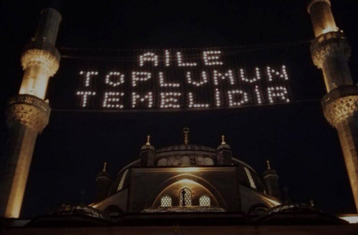 bozkurtbegi's tweet photo. İki kira iki fatura ödemek istemiyoruz, eşimizle çocuklarımızla beraber yaşamak istiyoruz. Aile kutsalımız dediniz @RTErdogan
@Yusuf__Tekin
@yenisafakyazari
#MEBKadroyaEşDurumu https://t.co/9tkpu5jh7O