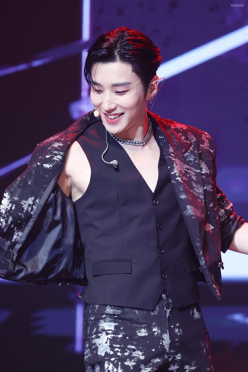 nullupup's tweet photo. <HQ>
230715 UPPIE IS BACK📸
一緒に💕

#Peaktime #피크타임 #팀24시
#MoonJongup #Jongup  #문종업 #종업 
💚@jongup_official💚 https://t.co/ZcnrmV2H3L