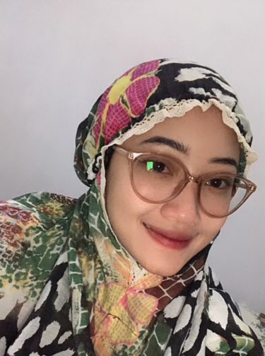 fvckinself's tweet photo. Demi kamu aku rela di tabrak mobil 10x asal ga kena🤣 https://t.co/8VoYgajfSX