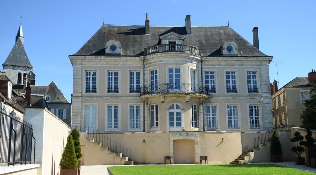 #WednesdayWindow Musée Bertrand, Châteauroux. ville-imperiale.com/napoleon/chate…