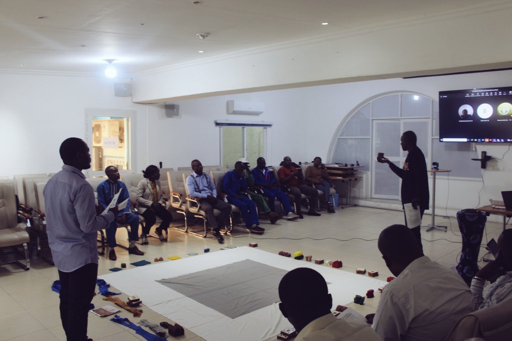 FAOCongo's tweet photo. #PREFOREST la formation sur la cartographie participative continue; aujourd'hui place à la phase pratique avec l'appui de tous les collègues du bureau de la #FAO au #Congo. #agroforesterie #communautés locales. @FAO @FAOAfrica @MEF_Congo https://t.co/MfTSoGh2Op