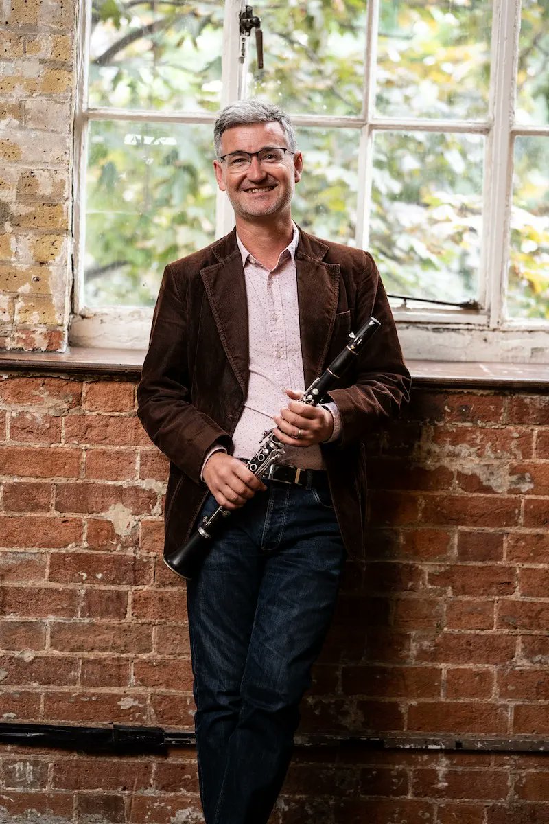 This year the amazing @robertplane makes his @PresteigneFest debut, playing Mozart, Lutosławski, @WatkinsHuw and a @MichaelBerkele2 premiere with @RachelRJRvla @ChrisHopMusic and @S_F_Jenkins 'The First Swallow' with the Festival Orchestra.
Full details:
presteignefestival.com/2023-festival-…