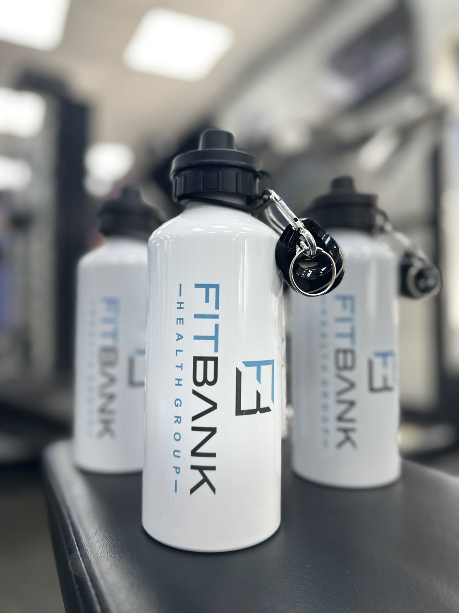 You all asked so we got them in!! 
Our new water bottles have arrived🙌🏼💦 
Send us a DM if you’re interested in one! 

#hydrate #fitbankhealthgroup #waterintake #yourhealthisyourwealth #westhoughton #bolton #waterbottles #hydrateyourself