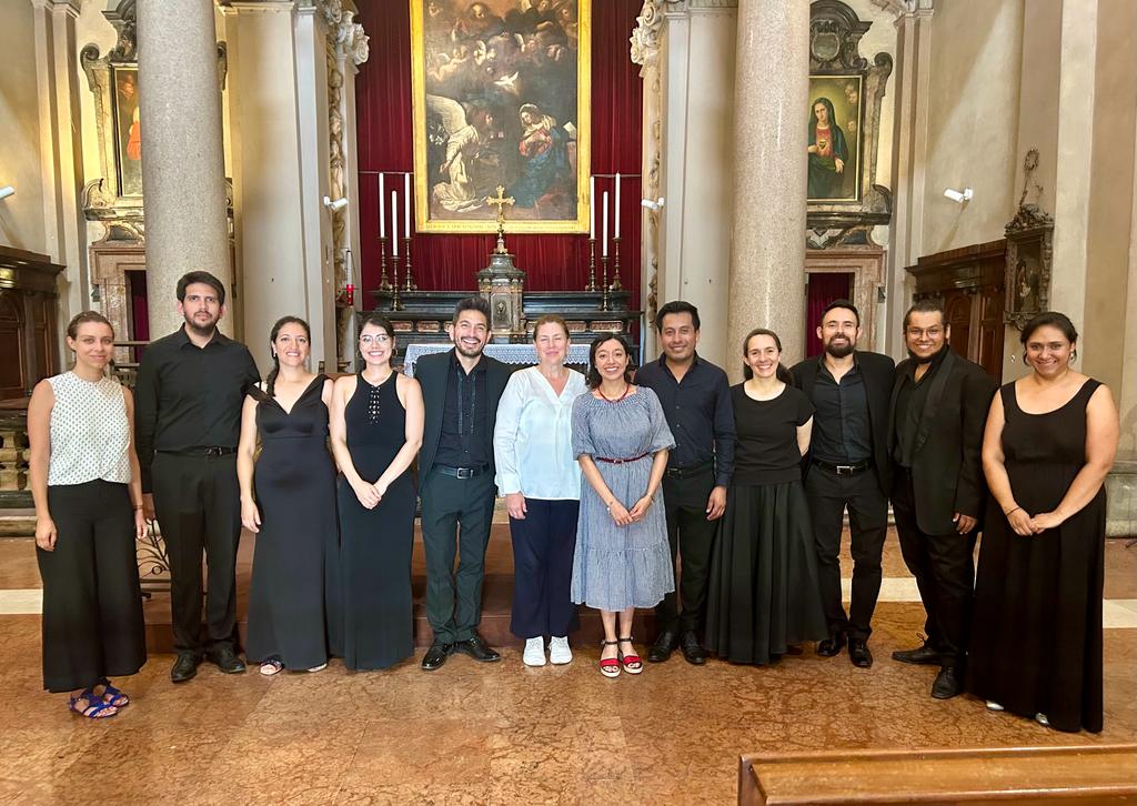 ConsulMexMIL's tweet photo. 🎉@ConsulMexMIL è lieto di annunciare che l'Orchestra🇲🇽 @AntiqvaM ha eseguito 2 concerti il 20 e il 21/7 a @LaStatale con grande successo
Il pubblico ha apprezzato le esibizioni  eseguite da talentuosi musicisti messicani
Ringraziamo @OrchestraUniMI per la preziosa collaborazione https://t.co/bc0i7GVIVz