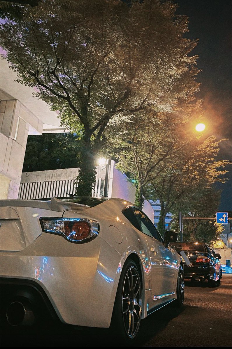 YAlfa147gta's tweet photo. 2日前、大学の友達が86納車するということで一緒に取りに行ってきた

死ぬほどイニシャルDオタクで昔からの夢「86に乗る」を持っていて、その夢が叶う瞬間に立ち会えてよかった

夢の86ライフ思いっきり楽しんでほしいな

あとやっぱり納車ってなんかいいよな笑

最高の瞬間やわ

ほんまにおめでとう🎊 https://t.co/gRqjIc3CWf