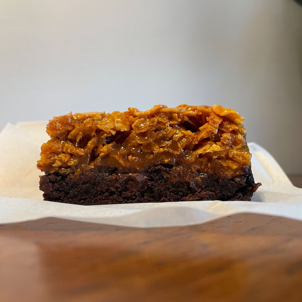 Bakery_Cottage's tweet photo. Pre-Order Postal caramel Cornflake Brownies For The First Week Of August. - https://t.co/6HibuSHJbG https://t.co/uRTatO5XWk