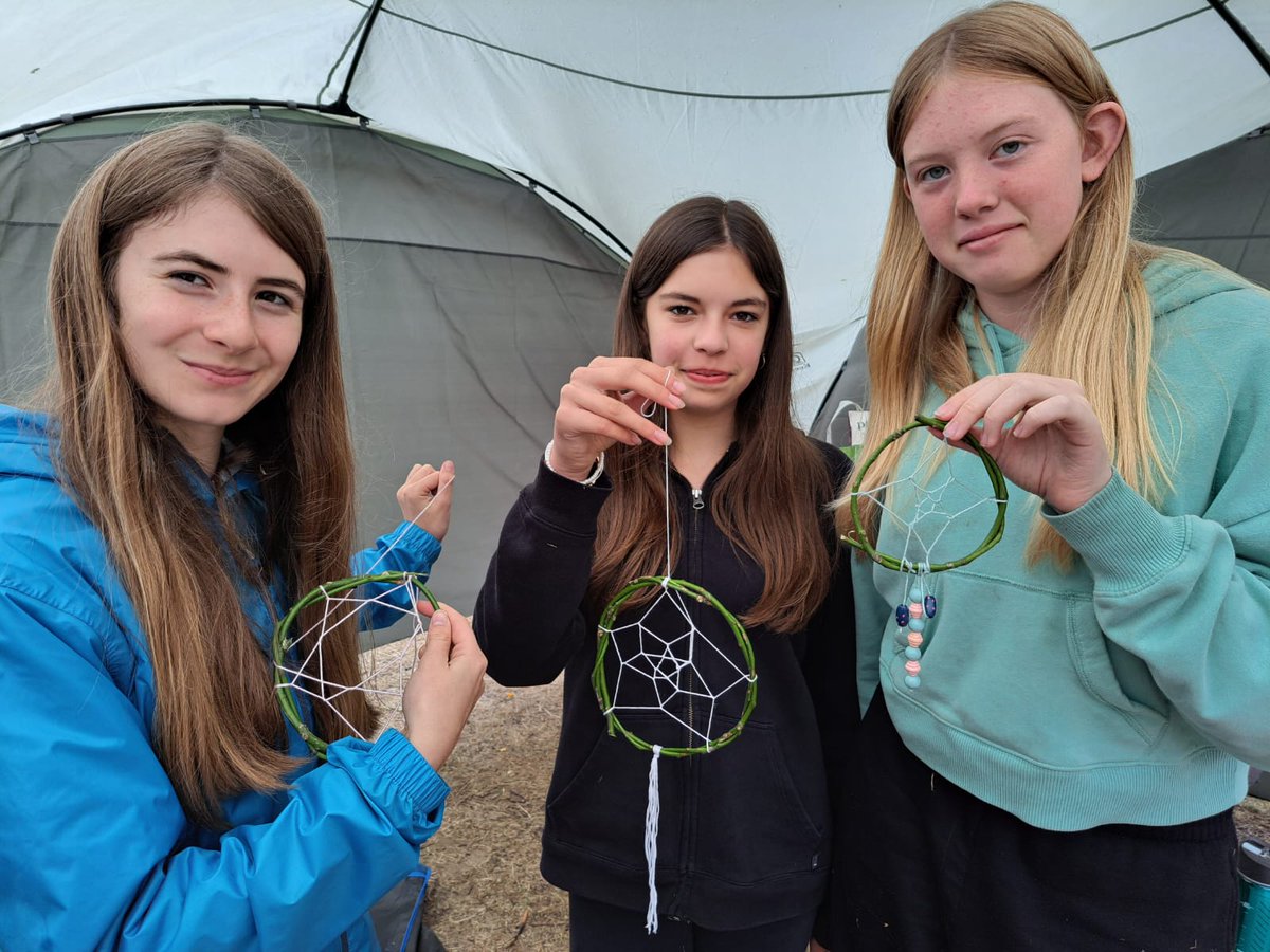 Milford_Guides's tweet photo. Great first unit camp with our 9 oldest Guides. Tomahawks, crate stacking, camp fire cooking, crafts, singing and laughter. Camp stage 4 skills builder completed and our first two theme awards earned!
#GirlsCanDoAnything
#camping 
@Guiding_LaSER 
@Girlguiding https://t.co/eKRPsXu6Rb