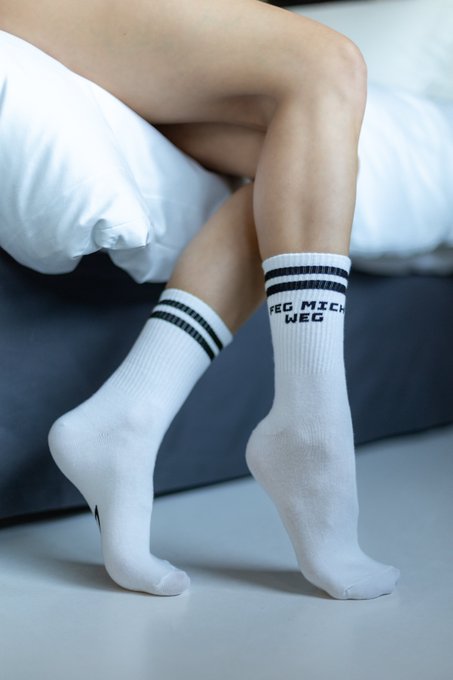 Hast du dir schon ein paar meiner WET Socks abgeholt? 🧦 Falls nicht, schnapp sie dir jetzt HIER -> https://t<a href="/tag/cowgirl"class="tags"><span>#cowgirl</span></a><a href="/tag/doggystyle"class="tags"><span>#doggystyle</span></a><a href="/tag/pov"class="tags"><span>#pov</span></a><a href="/tag/bigtits"class="tags"><span>#bigtits</span></a><a href="/tag/cumshot"class="tags"><span>#cumshot</span></a><a href="/tag/handjob"class="tags"><span>#handjob</span></a>