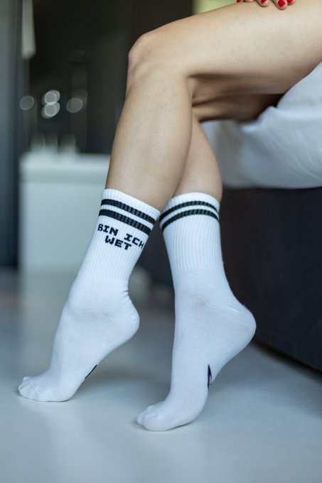 Hast du dir schon ein paar meiner WET Socks abgeholt? 🧦 Falls nicht, schnapp sie dir jetzt HIER -> https://t<a href="/tag/cowgirl"class="tags"><span>#cowgirl</span></a><a href="/tag/doggystyle"class="tags"><span>#doggystyle</span></a><a href="/tag/pov"class="tags"><span>#pov</span></a><a href="/tag/bigtits"class="tags"><span>#bigtits</span></a><a href="/tag/cumshot"class="tags"><span>#cumshot</span></a><a href="/tag/handjob"class="tags"><span>#handjob</span></a>