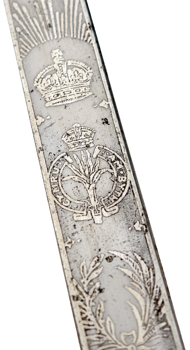 AntonyCribbLtd's tweet photo. More lots for our Autumn Fine Arms &amp; Armour auction on the preview page https://t.co/oK91seNLFX #welsh #welshguards #cymruambyth #scottish #broadsword #gordonhighlanders #highlands #scottishhighlands #dirk #scottishdirk #cameron #cameronhighlanders #welshhistory #scottishhistory https://t.co/GIc2XpZJXP