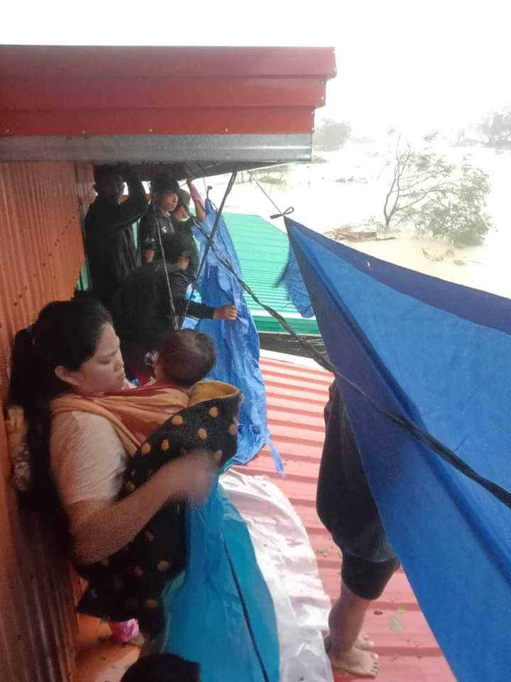 krystalalilay's tweet image. Utang na loob. Hanggang ngayon ang pamilyang ito ay di pa po narerescue! Pls spread po. ABRA NEEDS HELP!!!
#EgayPH
#BagyoEgay