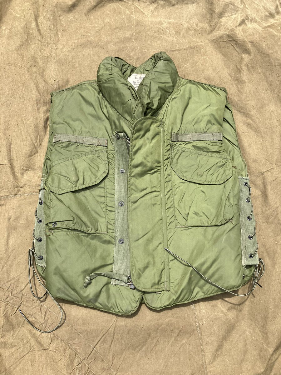 Codliver_SY3's tweet image. ちなみに中身入りのm69、3万くらいで買いたいってオタクおる…？

(いつものヤフオク放出前オタク確認)