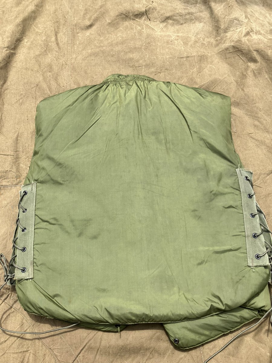 Codliver_SY3's tweet image. ちなみに中身入りのm69、3万くらいで買いたいってオタクおる…？

(いつものヤフオク放出前オタク確認)