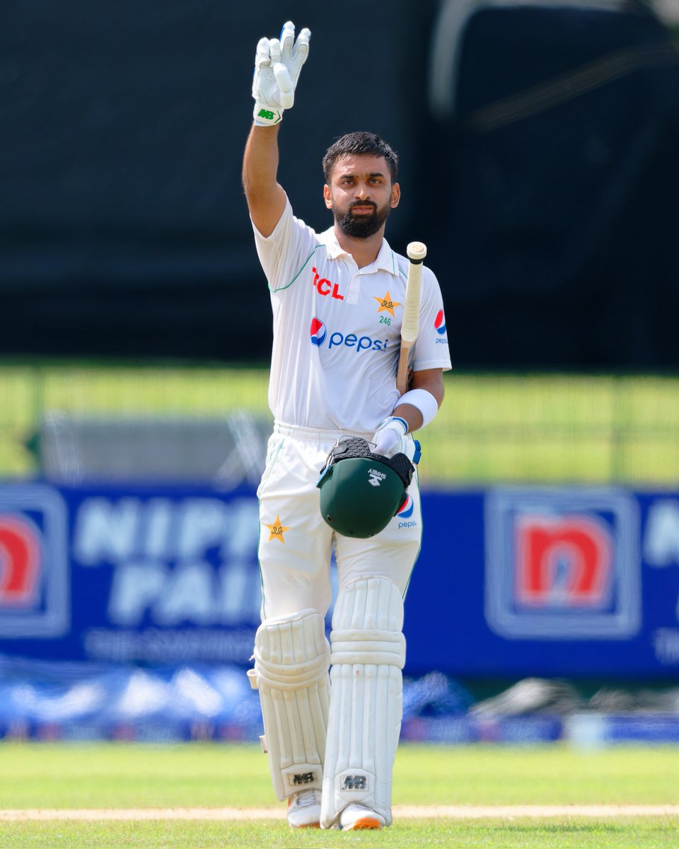 crickide2022's tweet photo. Weldone Abdullah shafique 2️⃣0️⃣0️⃣
A star in the making ⭐
@imabd28 #PAKvsSL https://t.co/zoAOJNexQE