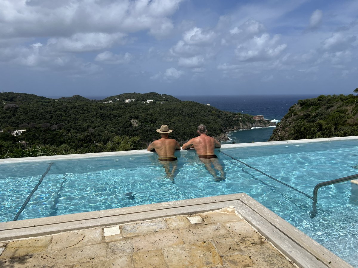 Sam Champion tweet media