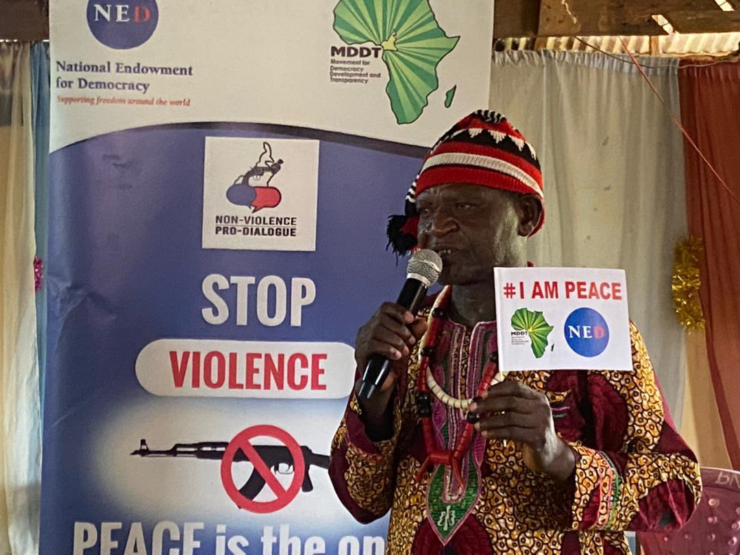 mddtcameroon's tweet photo. @mddtcameroon @NEDemocracy in #Mamfe Bachuo-Tai, mobilizing, sensitizing and amplifying youth voices on a #Ceasefire in an effort to reduce youth radicalization amidst the ongoing #Anglophonecrisis. #Letdialoguelead to #Endanglophonecrisis https://t.co/ieOf9kGFL3