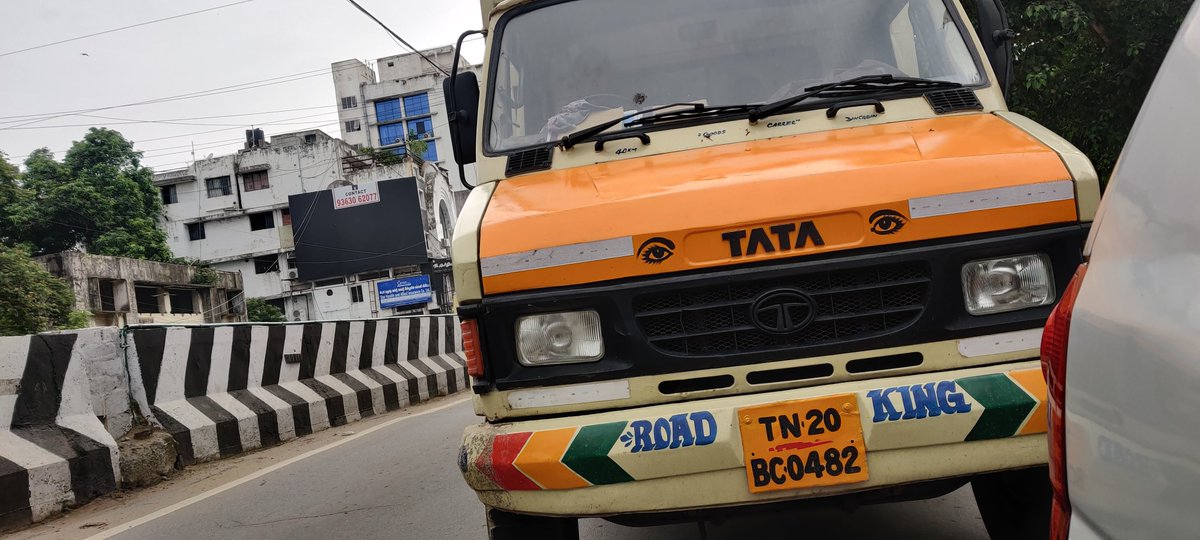 jinu_t2's tweet photo. This guy just broke my rearview mirror and when I asked him to stop, he was literally abusing me.
@ChennaiTraffic https://t.co/mR6ssS2YHz