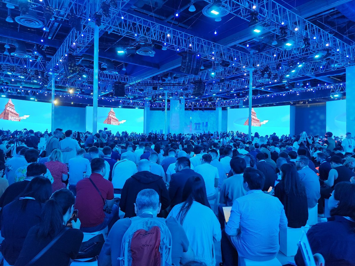 #SamsungUnpacked It's almost time to join the flip side here in Seoul, Korea.  #GalaxyUnpacked <a href="/mybroadband/">MyBroadband</a>