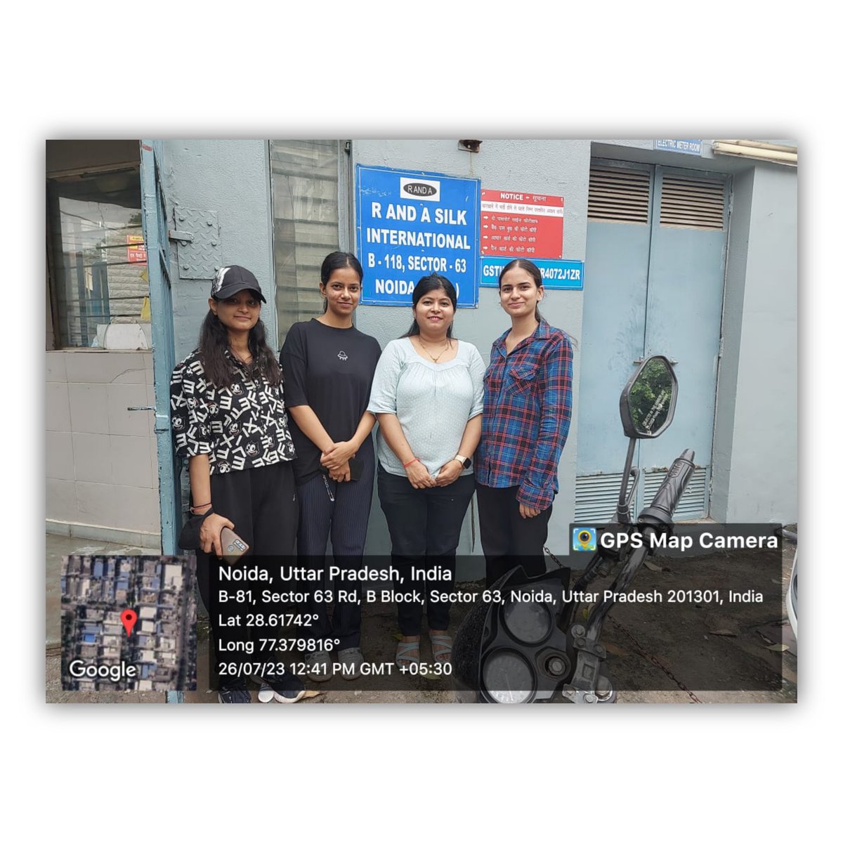 Satyam Fashion Institute Noida tweet media