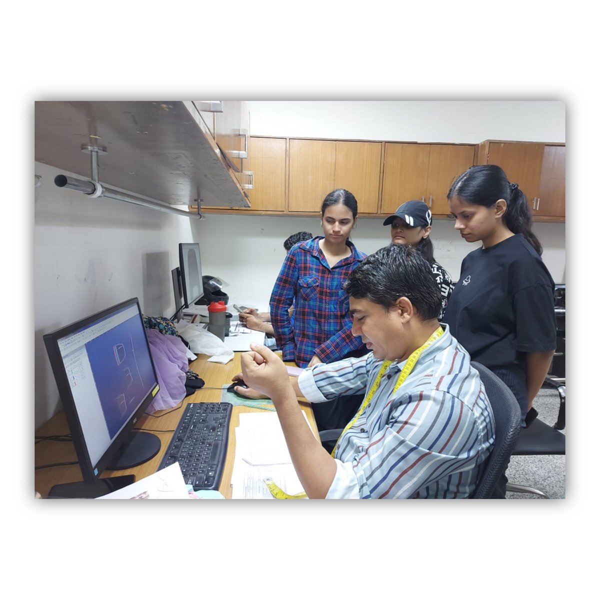 Satyam Fashion Institute Noida tweet media