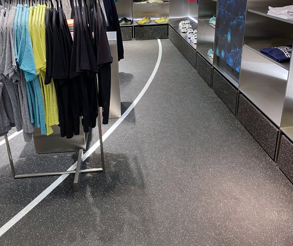 MaterioAD's tweet photo. El caucho para revestimiento de suelos o paredes tienen un montón de usos.
En este proyecto para Zara Athleticz, se ha suministrado material para la zona deportiva en tiendas de la compañía en Europa.
#materio #materiosoluciones #caucho #interiorismo #arquitectura #diseño https://t.co/zhqLoKt7pW