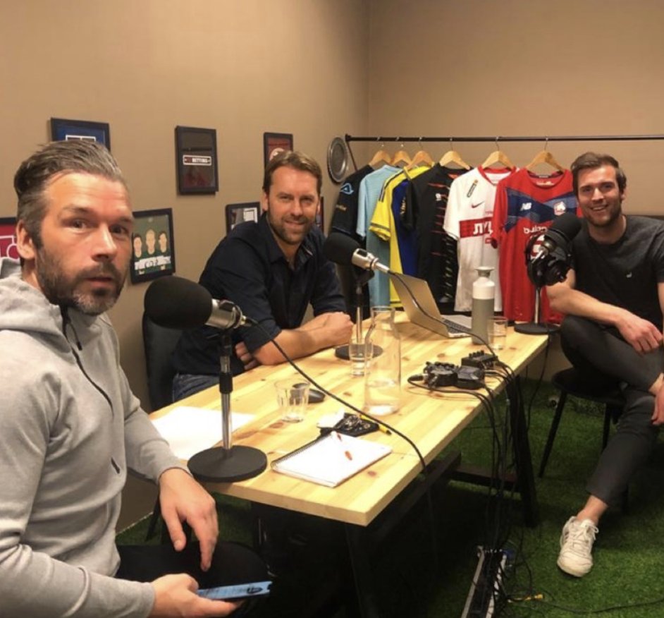 Hele toffe gesprekken met verschillende (oud)keepers en keeperstrainers met één gemene deler: de passie voor het keepen!

De passie blijft voortleven, maar helaas niet meer in het <a href="/Showkeepers/">ShowKeepersPodcast</a> format!  Op naar nieuwe avonturen en wie weet tot snel! 🙌⚽